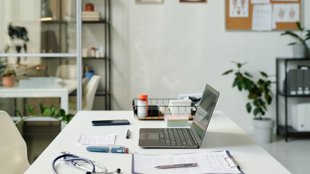 Virtual executive assistants